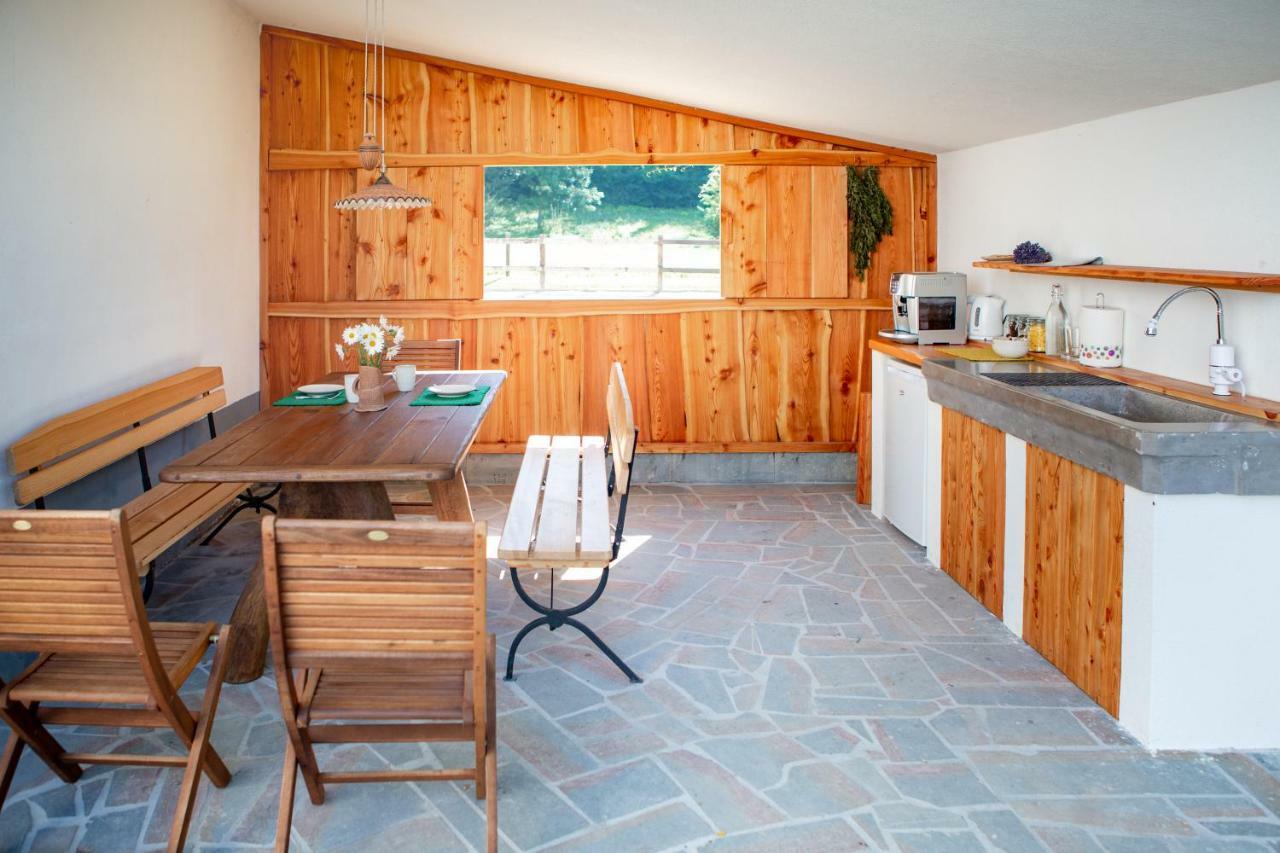 Вилла Farm Volk Suhorje Экстерьер фото